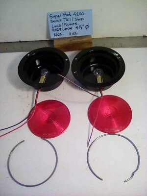 2 EA. SIGNAL STAT 4200 SERIES TAIL /STOP LAMP FIXTURES. 4.25” DIAMETER RED LENSE - Image 1 of 4