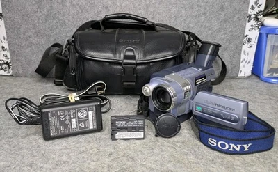 Sony DCR-TRV350 Digital8 Handycam Camcorder w/ Bag, Charger, Battery – Tested... - Image 1 of 4