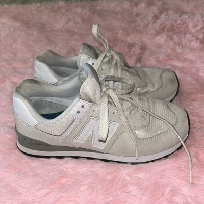 New Balance 574 Zapatos Para Hombres 8.5 Núcleos Gamuza Clásicos Versátiles Tenis ML574EGW Foto 1 de 4