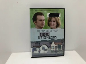 Finding Neighbors (DVD, 2013) Michael O'Keefe, Catherine Dent, Blake Bashoff - Foto 1 di 3