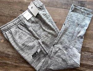 NWT Nike Boys YXL Heather Gray/Black NIKE Logo Standard Fit Sweat Pants XL - Picture 1 of 2