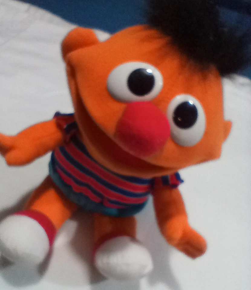 Muñeco de peluche Tyco Tickle Me ERNIE 12" Plaza Sésamo 1996 no funciona  Foto 1 de 4