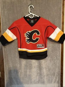 NHL Calgary Flames Stitched Logo Fan Hockey Jersey Youth Sz 4/5 - Picture 1 of 6
