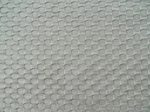 TELA GEOMÉTRICA PARA EXTERIORES BALLARD CON HOYUELOS PALOMA 1 5/8 YARDAS x 43"W @ $12.99/YD - Imagen 1 de 6