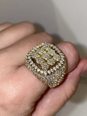Elegante anillo meñique de diamantes simulados de corte redondo de 2,50 quilates enchapado en oro de plata 925 Foto 1 de 4