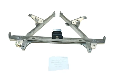 Soporte de soporte piramidal Ski-doo Mxz 500 Ss Rev 2005 travesaño superior Foto 1 de 4