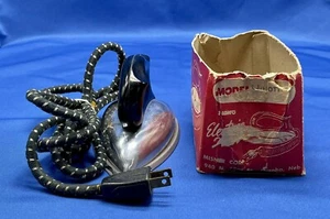 VINTAGE JIMJO TOY IRON SEWING QUILTING EXCELLENTCONDITION W/ BOX - Picture 1 of 4