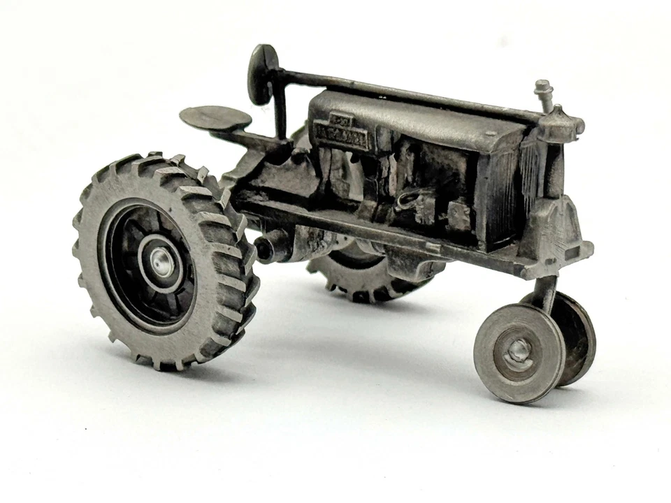 1/43 Pewter Farmall F 20 Narrow Front - Image 1 of 1