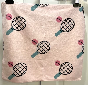 Neu ohne Etikett Tennistuch, weich/saugfähig, Karabiner, hellrosa mit Pink & Grün, 15”x16” - Bild 1 von 5