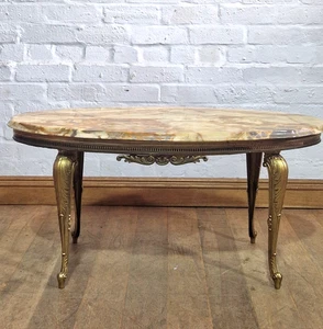 Vintage onyx oval coffee table with ornate brass base - Picture 1 of 15