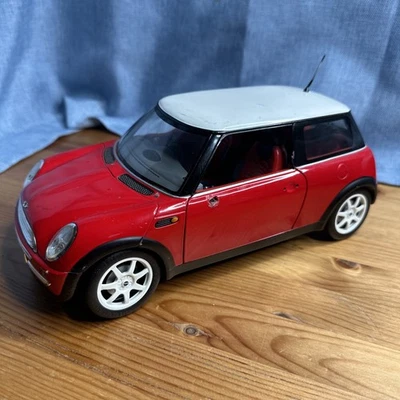 Revell 1:12th Mini Cooper  2001  no box - Image 1 of 4