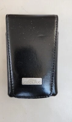 Funda vertical de cuero negra Nikon 4x2,5x1" Foto 1 de 4
