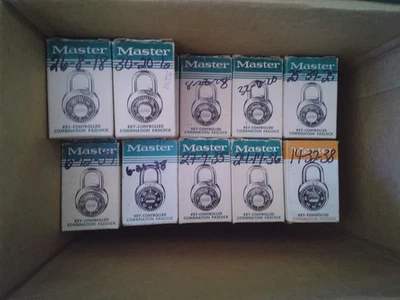 Vintage 1525 Master Lock Combination Type With Control Key Design - Image 1 of 4