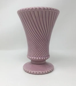 McCoy Vintage Mauve Swirl Vase 6 Inches Tall USA Pottery Footed Purple - Picture 1 of 7