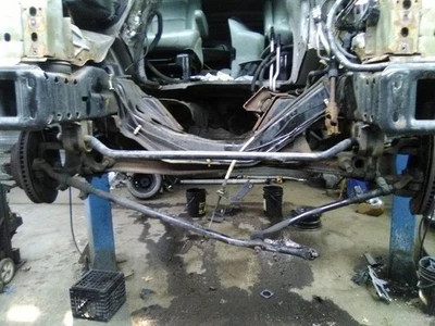 Barra estabilizadora delantera Srw Ford E350 Van 08-19  Foto 1 de 4