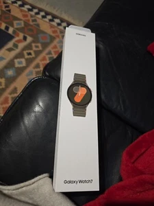 Samsung Galaxy Watch7 40mm NEUVE - Photo 1/1