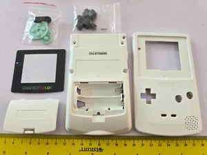 KIT CARCASA CONSOLA NINTENDO GAMEBOY COLOR REPUESTO COMPLETO Blanco TOTALMENTE NUEVO Housin - Imagen 1 de 2