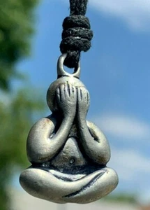 Weinender Mönch Silber Farbe Zinn Charm Halskette Anhänger Schmuck - Bild 1 von 4