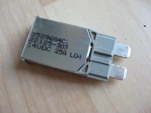 Navistar Bussmann 3529684C1 22125-303 Circuit Breaker Fuse 25A 25Amps #M147HD - Picture 1 of 6