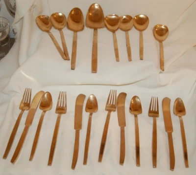 GOLDTONE SIAM FLATWARE SILVERWARE 4 PIECE PLACE SETTING SERVING WARE BRONZEWARE - Image 1 of 4