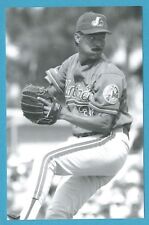Dennis Martinez (1992) Montreal Expos Vintage Baseball Postcard PP01168
