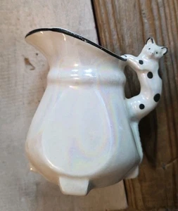 Vintage Tschechische Slowakei Glanzgeschirr Milchkännchen Krug Katze Griff Schwarz Elfenbein - Bild 1 von 5