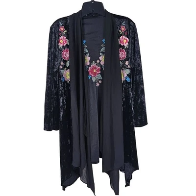Chaqueta Kimono Boho Andree By Unit Bordada Floral Negra Terciopelo Aplastado Talla M Foto 1 de 4