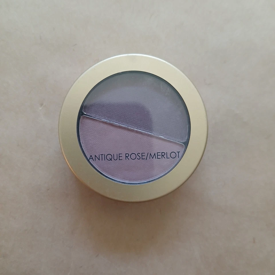 Sombra de ojos prensada pura Jane Iredale dúo rosa antigua y Merlot  Foto 1 de 3