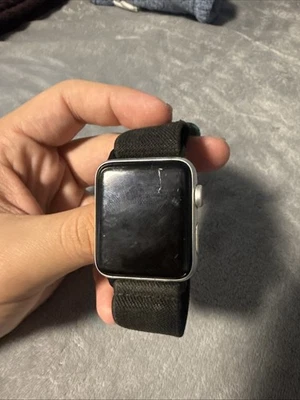 Apple Watch Series 3 42mm Gris con Correa Negra, Cargador Incluido Foto 1 de 4