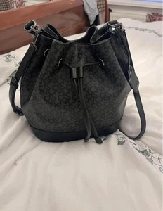 DKNY Black leather shoulder bag - Picture 1 of 3