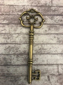 Antique Skeleton Key x50 Large Bronze Charms Pendant Santas Magic Vintage Xmas - Picture 1 of 6