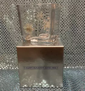 Avon 1984 happy holidays copo de nieve con soporte para velas de cristal plato de caramelo 3,5" vintage - Imagen 1 de 1