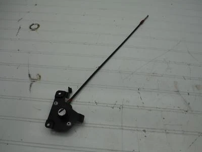 12 TRIUMPH SPEED TRIPLE 1050 BLOQUEO MONTAJE ASIENTO SIN LLAVE Foto 1 de 4