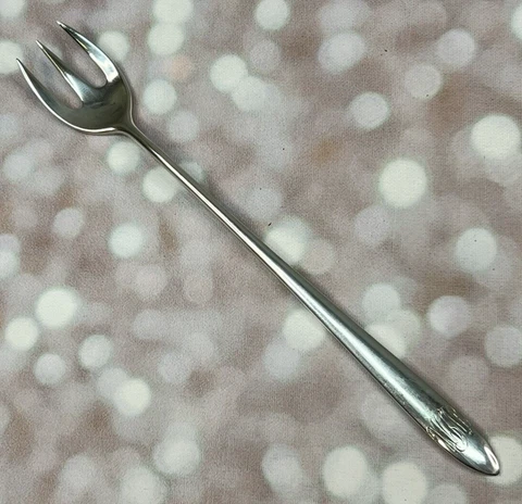 Antique TIFFANY & Co Faneuil Sterling Silver 5 5/8" Seafood Oyster Fork Cover