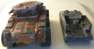 CAR LOT - LOT OF 2 METAL ARMY JEEPS - TANKS - VEHICLES -  MILITARY - MIDGETOY - Image 1 of 4