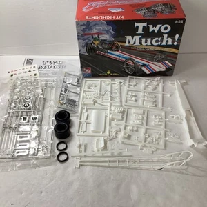 AMT/ERTL, Two Much, Twin Engine Dragster, , Parts Model . Scale 1/25 - Picture 1 of 7