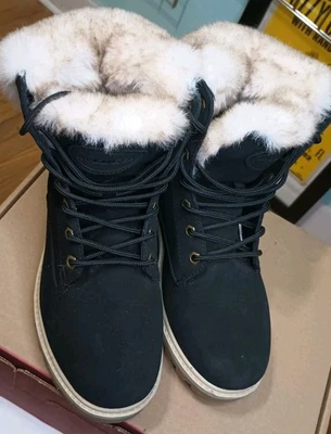 Lugz Boots Women's Sz 9 Black Faux Fur NWOB - Image 1 of 4