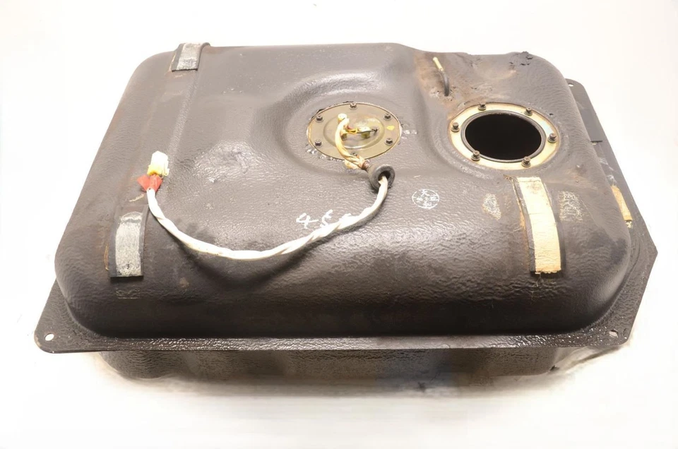 Conjunto de tanque de combustible turbo Nissan 300ZX Z31 2+0 84-89 Foto 1 de 4