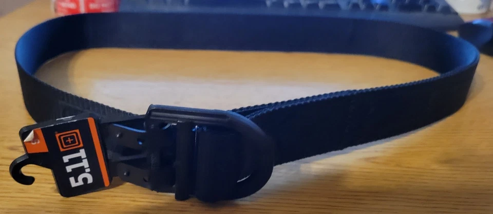 Черный тренировочный ремень 5,11 размер маленький 1 1/2 дюйма талия 28–30 дюймов нейлон - Изображение 1 из 1