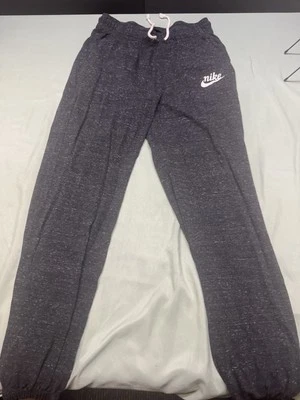 Pantalones de chándal Nike vintage de gimnasio capri para mujer talla pequeña negros CJ1824-010 Foto 1 de 4