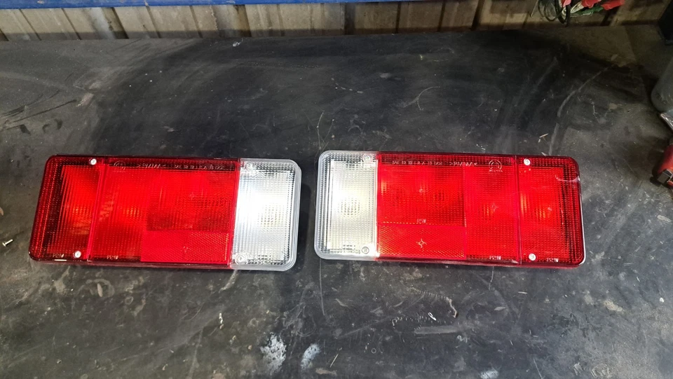 Luces traseras chasis cabina Dodge Promaster Foto 1 de 3