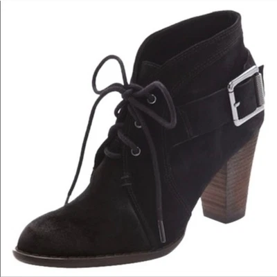 Botas al tobillo de lujo Rebel de gamuza negras flor con cordones hebilla apilada tacón otoño Foto 1 de 4