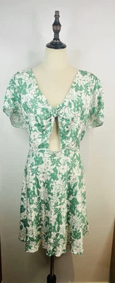 Mini Vestido Dotti Floral Corbata Frontal Talla 14 Manga Corta Forrado Viscosa Acampanado RP$79 Foto 1 de 4