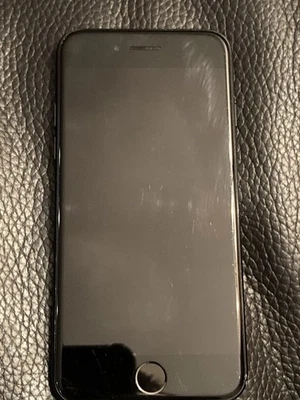 iPhone 7 32GB, Black, Unlocked - Image 1 of 4