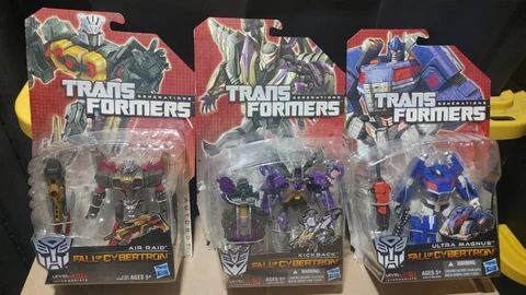 Transformers Generations Fall Of Cybertron Ultra Magnus Kickback Air Raid New Cover