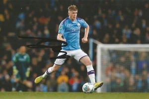 MAN CITY & WOLVES: TOMMY DOYLE SIGNED 6x4 ACTION PHOTO+COA **PROOF** - Picture 1 of 2