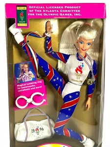 Muñeca Barbie gimnasta olímpica Mattel 1996 Atlanta NRFB #15123 rubia caja menor DMG - Imagen 1 de 7