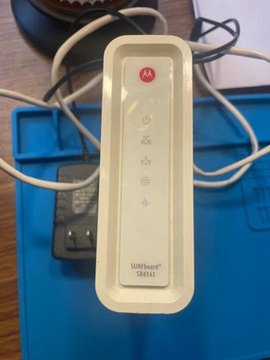 Motorola SURFboard SB6141 Cable Modem - Image 1 of 3