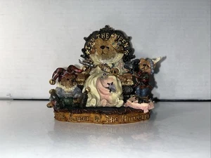 I am The Queen Elizabeth Statue Figurine Boyds Bears & Friends - Damaged - Picture 1 of 6