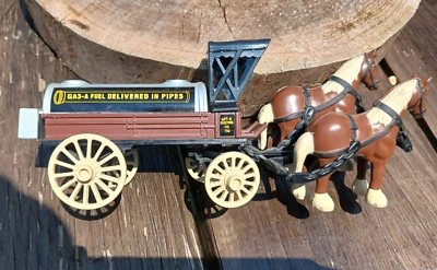 Ertl Baltimore Gas & Electric Co. Horse and Wagon Tanker Bank 1990 Diecast 9566 - Image 1 of 4